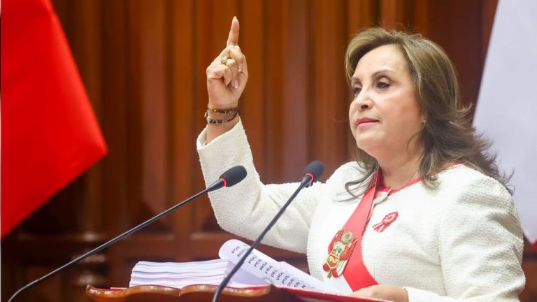 Perú Dina Boluarte dejará un grave desastre financiero al próximo gobierno, alerta el Consejo