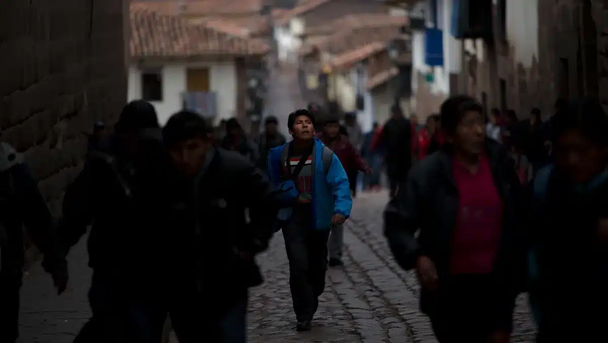 Detalles del sismo — El temblor tuvo lugar específicamente en la región de Cusco, una zona conocida por su rica historia y patrimonio cultural. Con una magnitud de 3.5, el sismo ocurrió en las primeras horas de la mañana, momento en