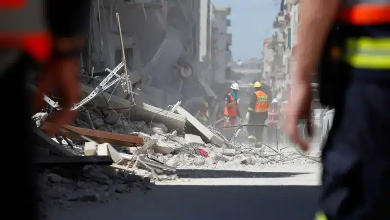 Fuerte sismo en Italia deja más de 20 heridos y severos daños: Imágenes impactantes